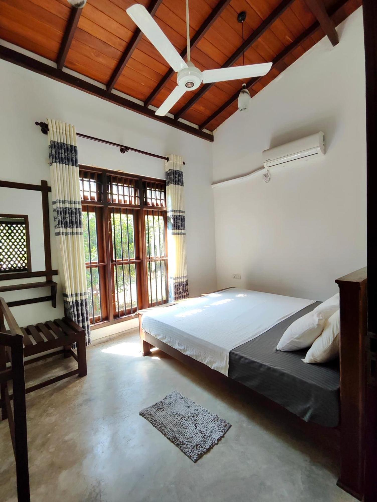 Villa De Lagoon View Tangalle Exterior photo